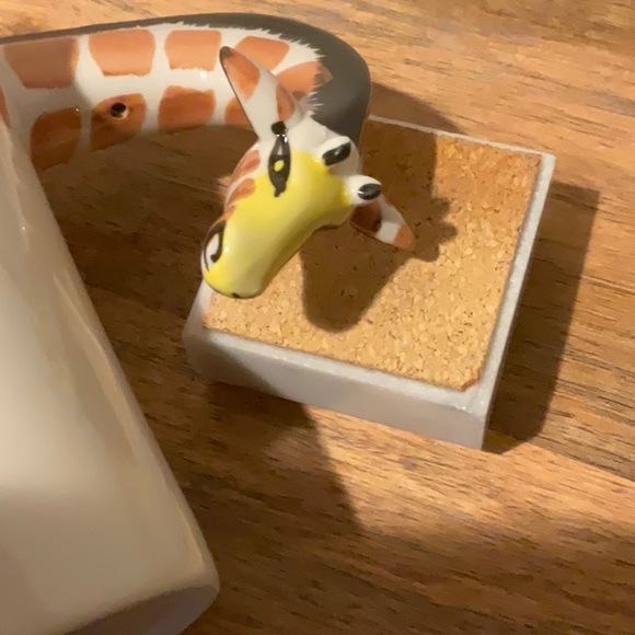 Standing tall Giraffe mug - Picture 2 of 4